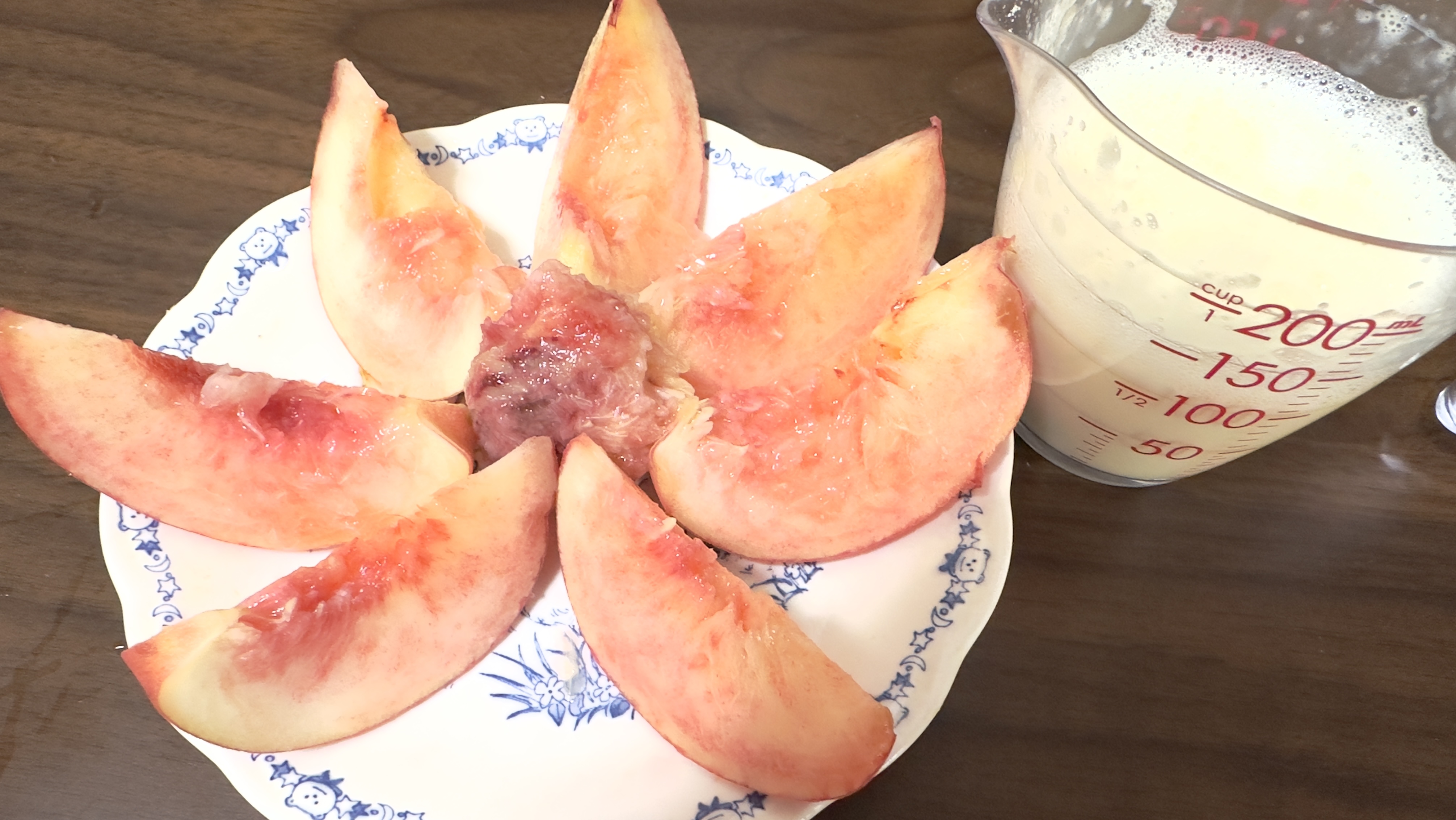 山梨で桃狩り40分食べ放題＆桃２箱お持ち帰り